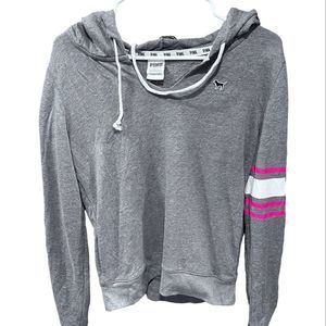 Victoria’s Secret Pink pull over hoodie w/ pockets​